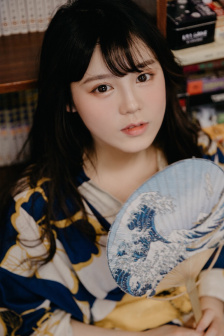 小舞怀孕开襟乳液狂飙